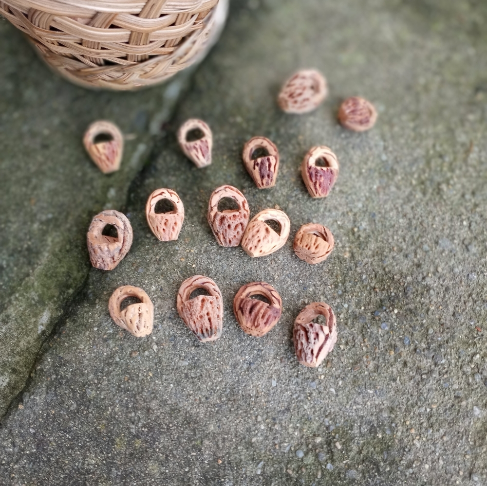 Handmade baskets (for key chains or small decor)